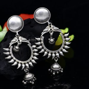 Cultural silver earrings, fashionable and versatile floral silver dangles an intricate ethnic pattern made by 925 sterling silver s1231