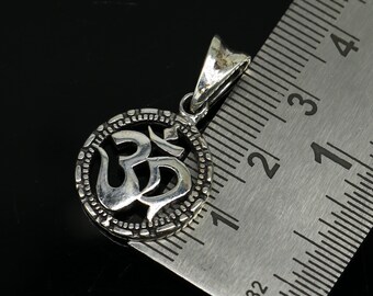 Modern Trendy Stylish 925 Sterling Silver Handmade OM 'AUM