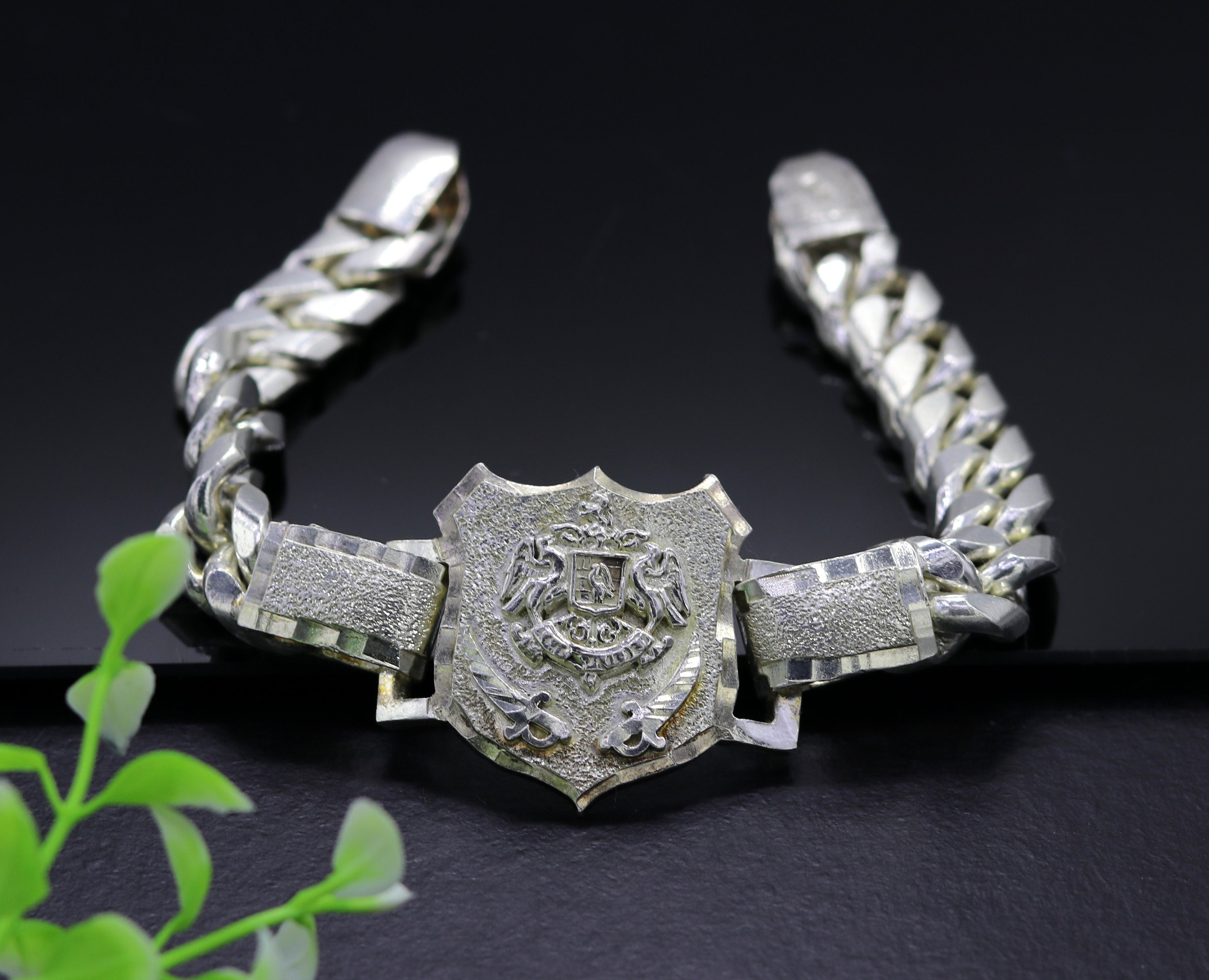 Vintage Design Solid 925 Sterling Silver Handmade Gorgeous Vintage Design Solid 925 Sterling Silver Handmade Gorgeous