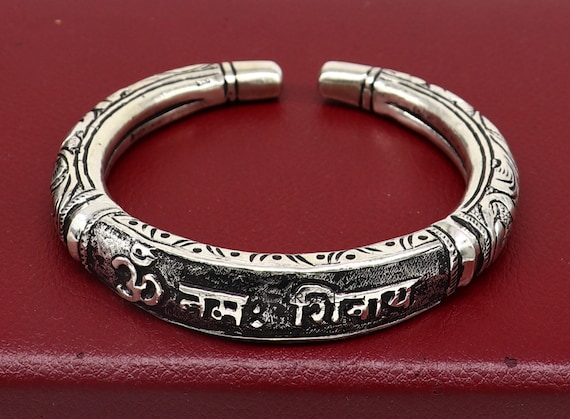 GOLDGIFTIDEAS Pure Silver Om Namah Shivay Man's Bracelet, Silver Man's  Bracelet