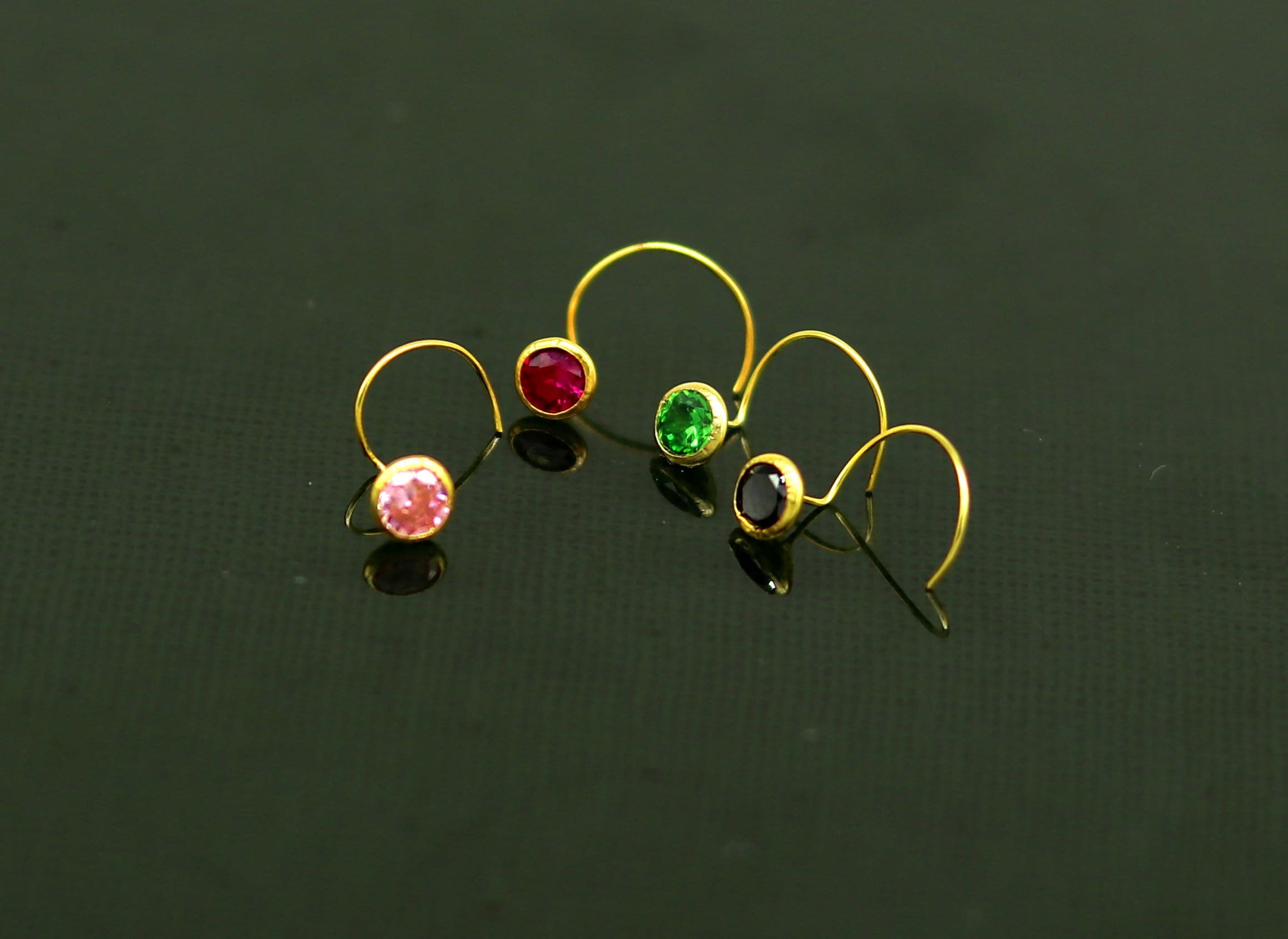Perno Naso In Argento Placcato Oro 18kt Con Zircone - Forma A L, 1.25mm, 22G