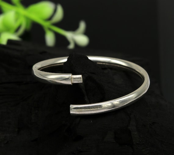 Shop Pure Silver Baby Bangles with Black Beeds Pair-19 Gms