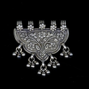 Vintage design handmade 925 solid sterling silver Indian tribal pendant necklace with fabulous hanging bells customized tribal jewelry nsp69