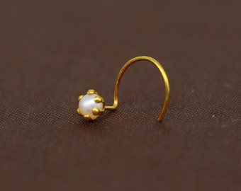 Single pearl nose on sale pin