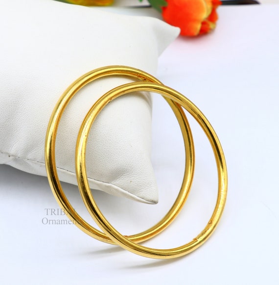 Amazon.com: E Cuff Bracelet for Women, 14K Gold Bangle Bracelet Couples  Oval Love Bracelets Plain Polished & Inlaid Open Cuff Bangle Jewelry  stackable Bracelet Gift for Women: Clothing, Shoes & Jewelry