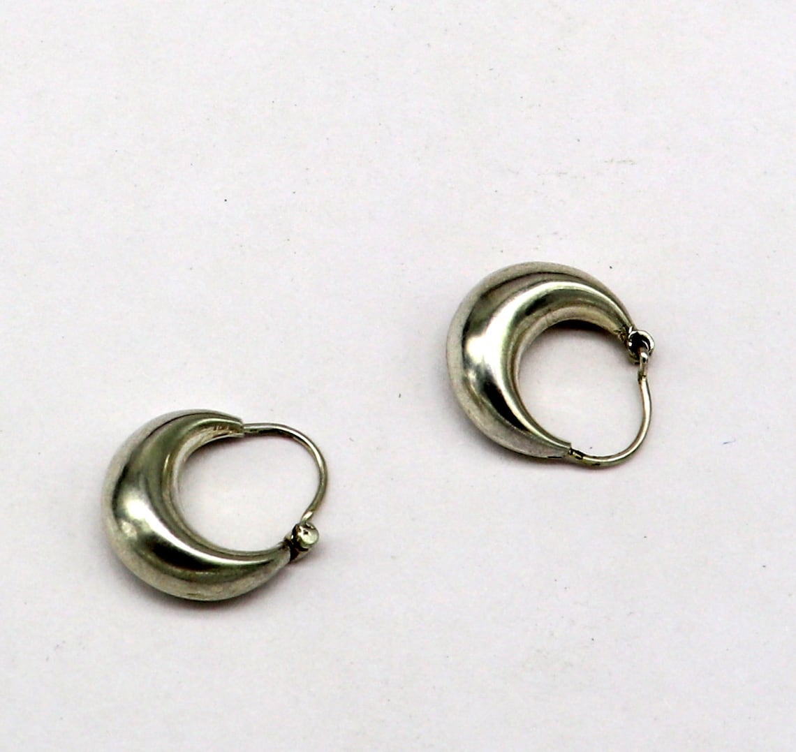 Ear kundal design Clearance