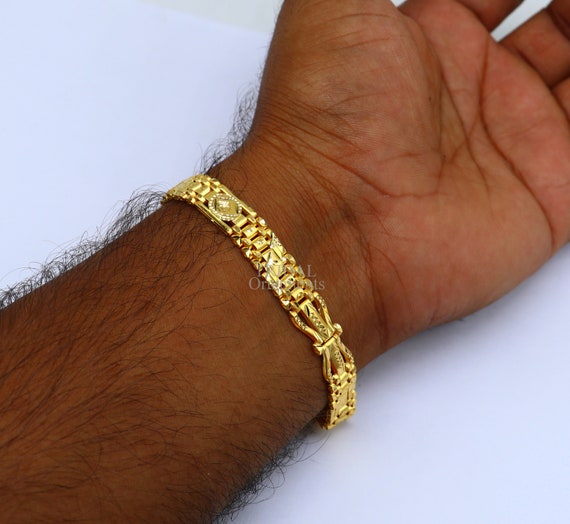 Amazing 22kt Yellow Gold Handcrafted Gorgeous Design Diamond Cut