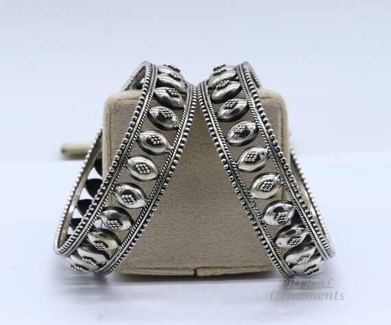 925 Sterling Silver Handmade Gorgeous Vintage Floral Design Bangle