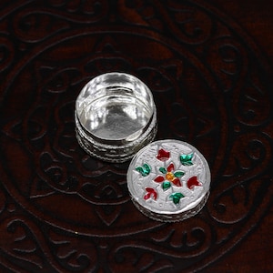 Vintage style 925 sterling silver handmade gorgeous round shape small trinket kajal box, casket box, container box, silver article stb79