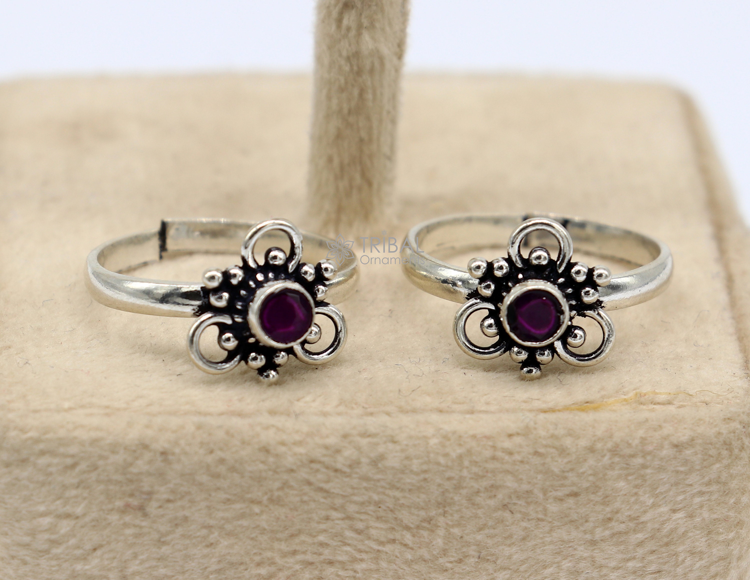 Buy Silver Plated Natural Gemstone Embellished Toe Rings - Set Of 2 by  Neeta Boochra Online at Aza Fashions.