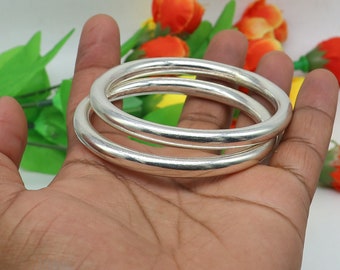 年末特別価格‼️　silver bangle accessories mau Designer Set Of 7 Silver Bangles Solid 925 Sterling Silver