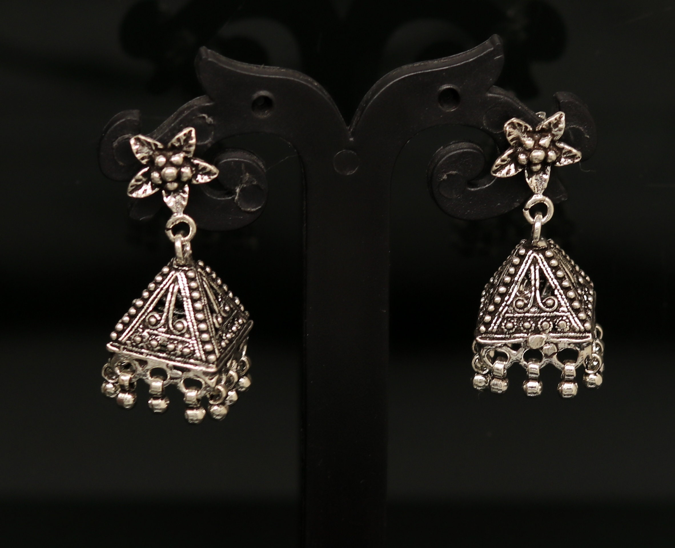 Vintage Pyramid Shape Design Handmade Customized 925