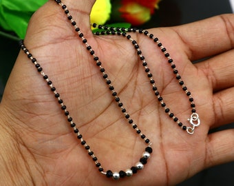 Elegante 925 Sterling Silber Halskette schwarz Perlen, wunderschöne kleine Stein Design Anhänger, Mangalsutra Perlenkette set328