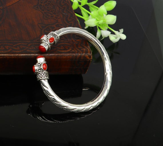 独占的な赤い珊瑚石のカスタマイズされた925スターリング