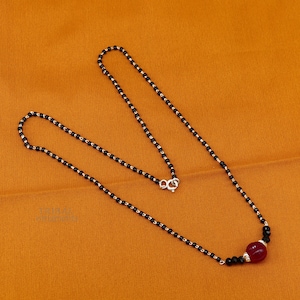 Elegante 925 Sterling Silber Halskette, wunderschöne kleine Stein Design Anhänger, Mangalsutra Perlenkette set326