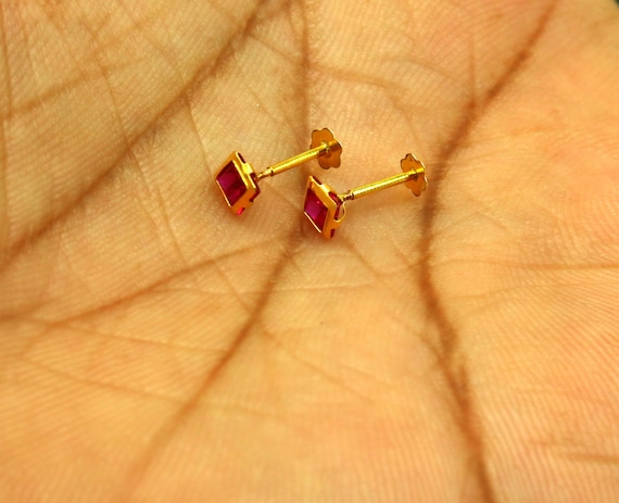 Gold earrings single best sale stone