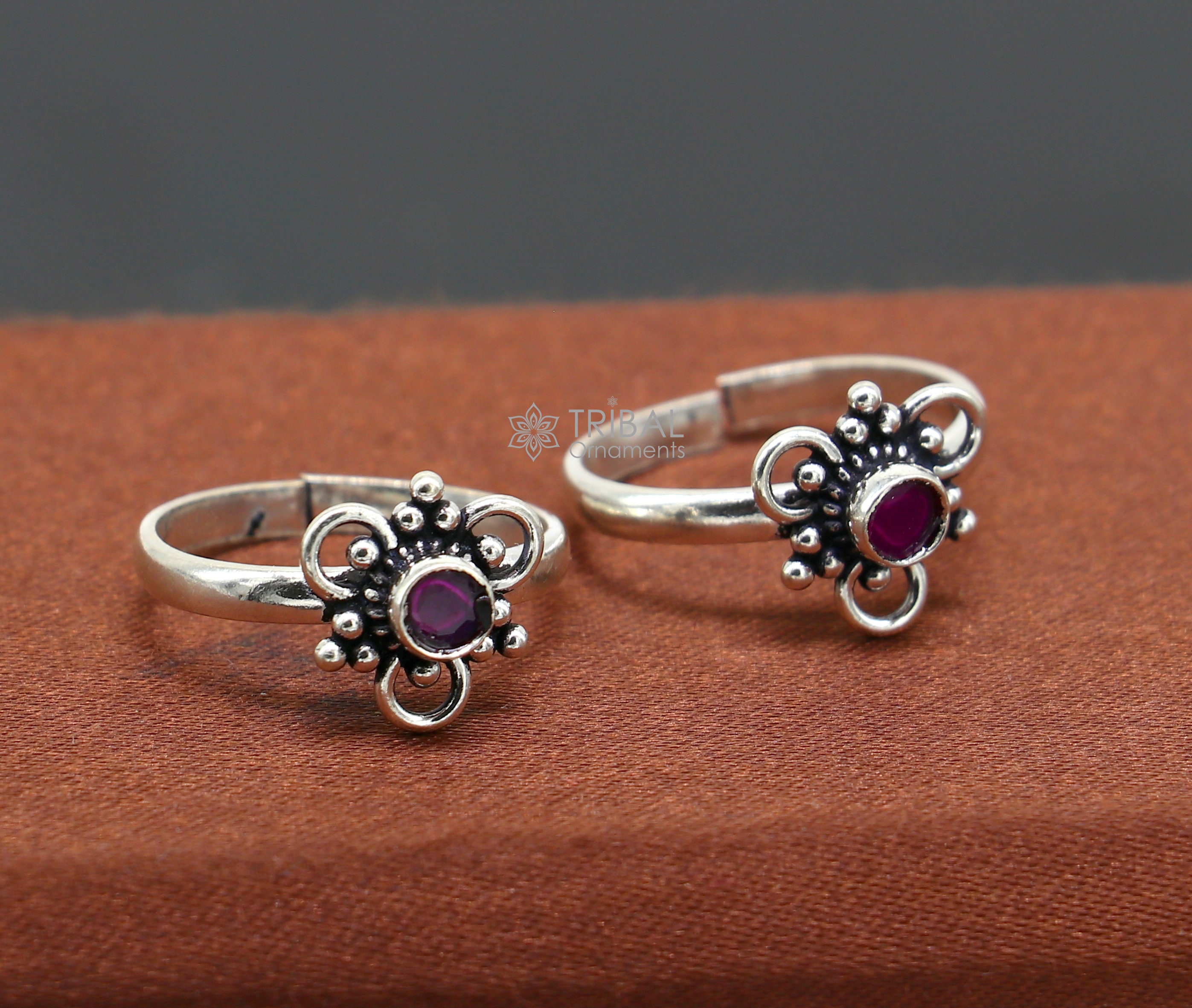 The Vamika Silver Toe-Rings -Buy Gemstones Jewellery Online — KO Jewellery