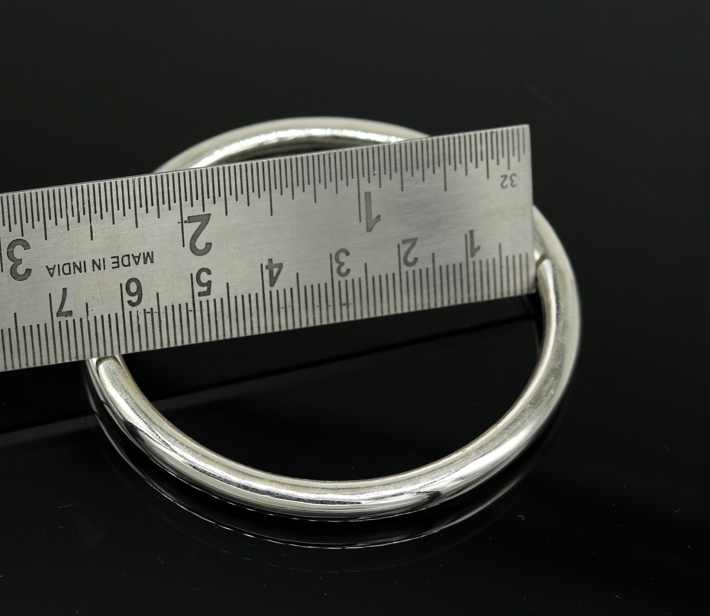 Amazing 925 Sterling Silver Handmade Fabulous Round Shape Amazing 925 Sterling Silver Handmade Fabulous Round Shape