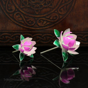 Massiver handgefertigter kleiner Lotusblumen-Puja-Gottstempel aus Sterlingsilber, ausgezeichneter kundenspezifischer Emaille-Silberverehrungsartikel su448