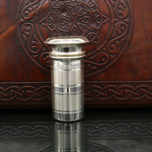 999 fine solid silver handmade small pill box, Tobacco box, storage box silver utensils, silver box, personal box men's accessories su151