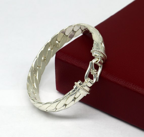 925 Sterling Silver Handmade Gorgeous Bright Shining Bangle 925 Sterling Silver Handmade Gorgeous Bright Shining Bangle