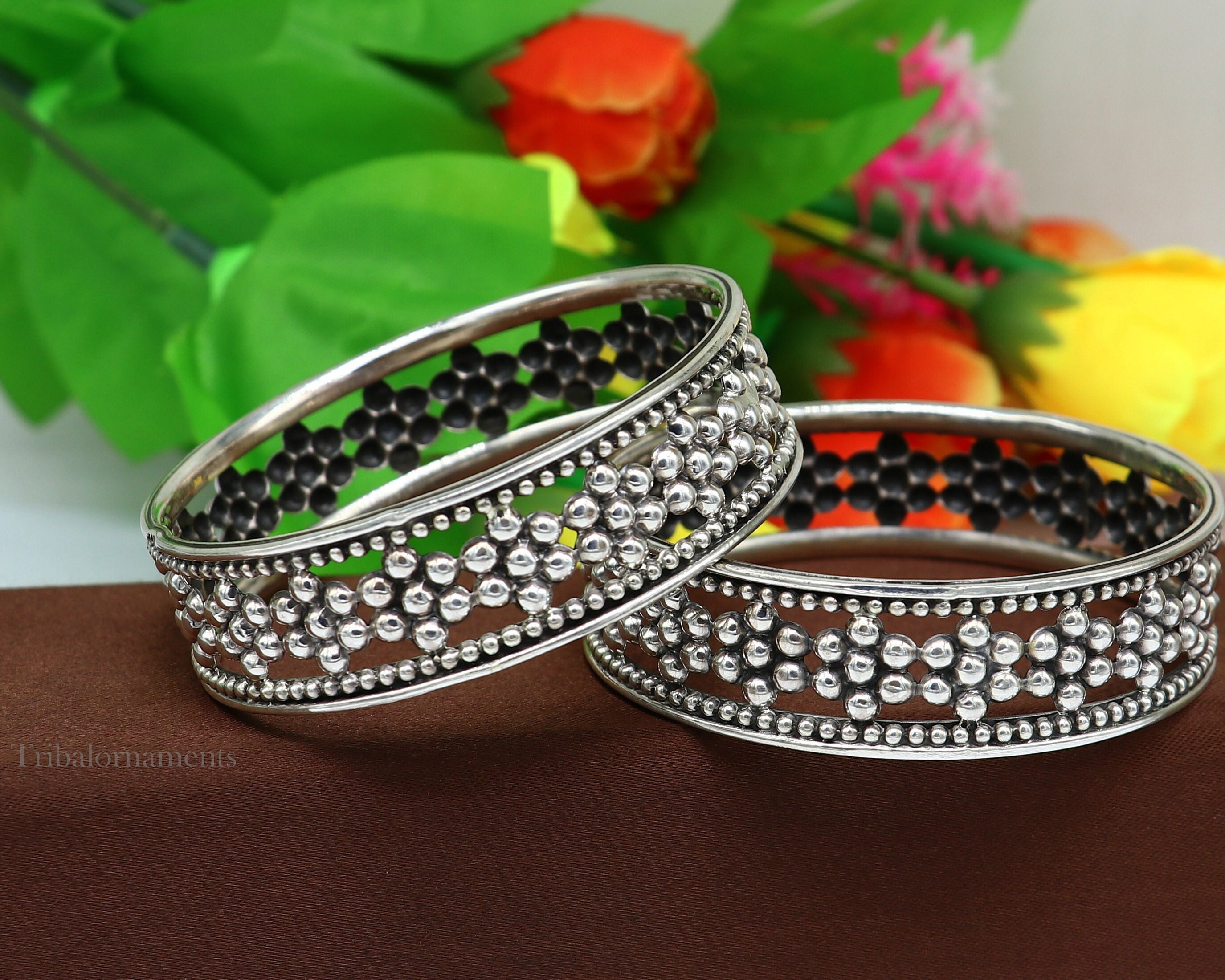 Silver kangan shop design for girls