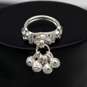 925 Sterling Silber handgefertigt Charme Ring ausgezeichnet klingeln 6 laute Glocken Tropfen kulturelle Bräute Geschenk für Mädchen-Frauenschmuck sr256