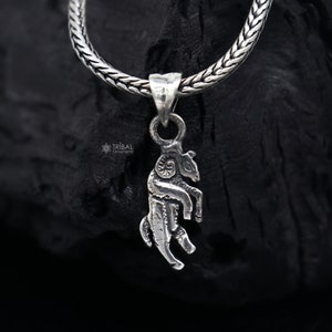 925 Sterling silver Capricorn Zodiac SIGN SYMBOL Pendant best gifting jewelry NSP753
