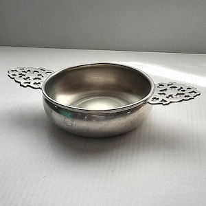 Vintage Woodbury Pewterers Porringer: 6 Inch Shallow Bowl with Two Decorative Handles, Retro Kitchen Decor