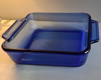 Blue Glass Baking Pan - Anchor Ovenware 8"x8" Square 2 Qt Baking Pan Made In the USA.  Nice Vintage Condition.