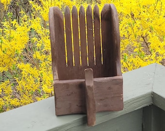 Antique Wood Cranberry Scoop or Rake in Nice Vintage Condition