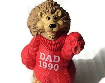 1990 HALLMARK Keepsake Ornament, Baby Lion wearing "DAD 1990" Large Red Sweater, Christmas - Vintage Christmas Tree Ornament.