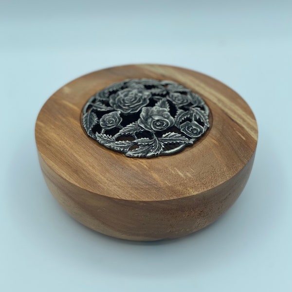 Potpourri Vessel Wood Turned Handcrafted Decorative Potpourri Pot from Maple with Pewter lid