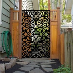 Steel Privacy Screen: Decorative Metal Garden Art