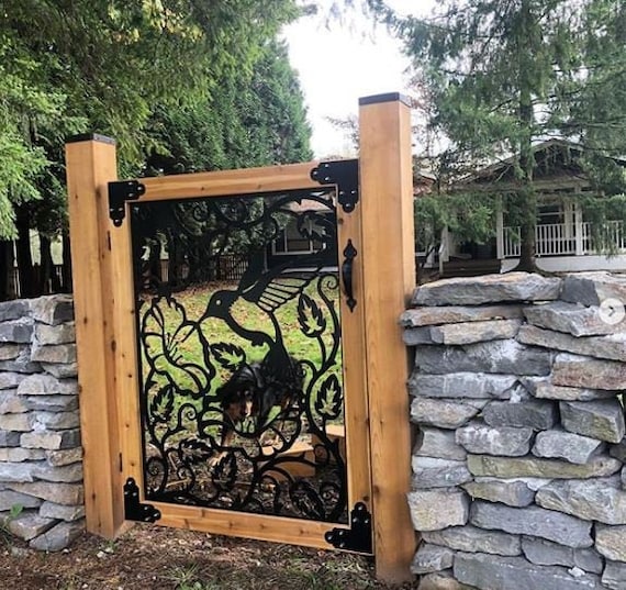 Gate rustic top