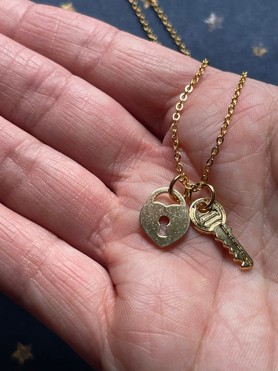 Heart lock key necklace deals