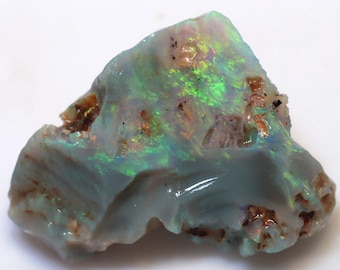 20.37 Karat Lightning Ridge Dark Rough