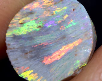 2,30 karaat Lightning Ridge Dark Opal Rough