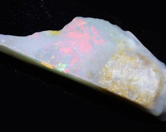 3.60 carats Mintabie Opal Rough