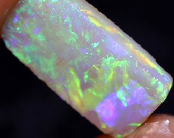4,85 karaat Lightning Ridge Dark Opal Rough
