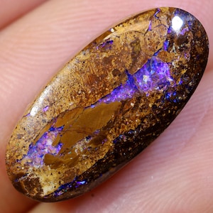 9.40 Carats Boulder Pipe Opal Cut Stone