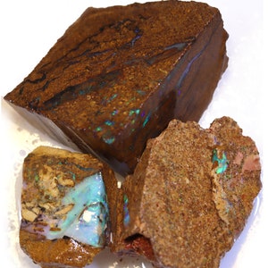 137.80 Carats Boulder Opal Pipe Rough Parcel