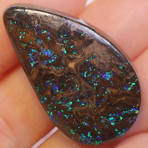 36.30 Carats Koroit Opal Cut Stone