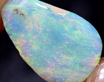 3,10 karaat Lightning Ridge Dark Opal Rough