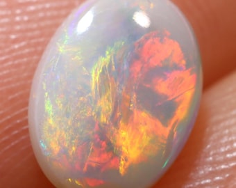 STONES - White/Mintabie