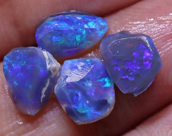 4.44 carats Lightning Ridge Black Opal Rough Parcel