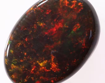N1 3.50 carats Black Solid Opal Lightning Ridge K2a