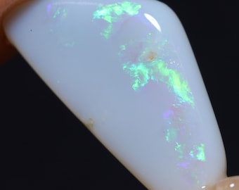 3,80 karaat Lightning Ridge Dark Opal Rough