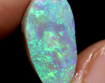 6,10 karaat Lightning Ridge Dark Opal Rough