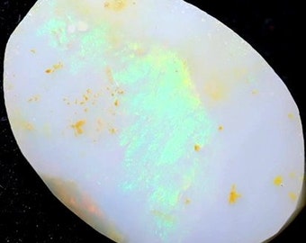 1.73 carats Coober Pedy White Opal Rough